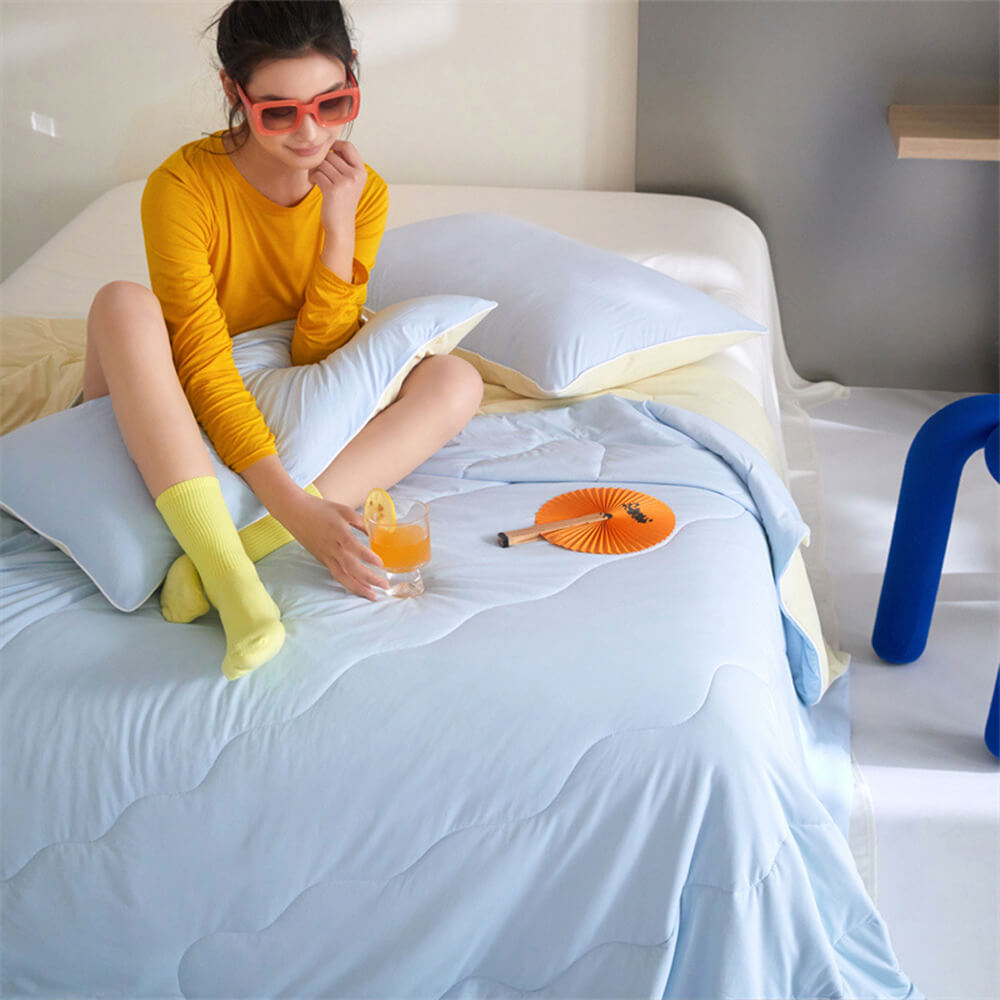 Lightweight Wavy Pattern Summer Cooling Blanket