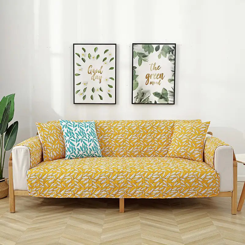 Leaf Print Quilted One-Piece Couch Cover with Non-Slip Elastic Straps