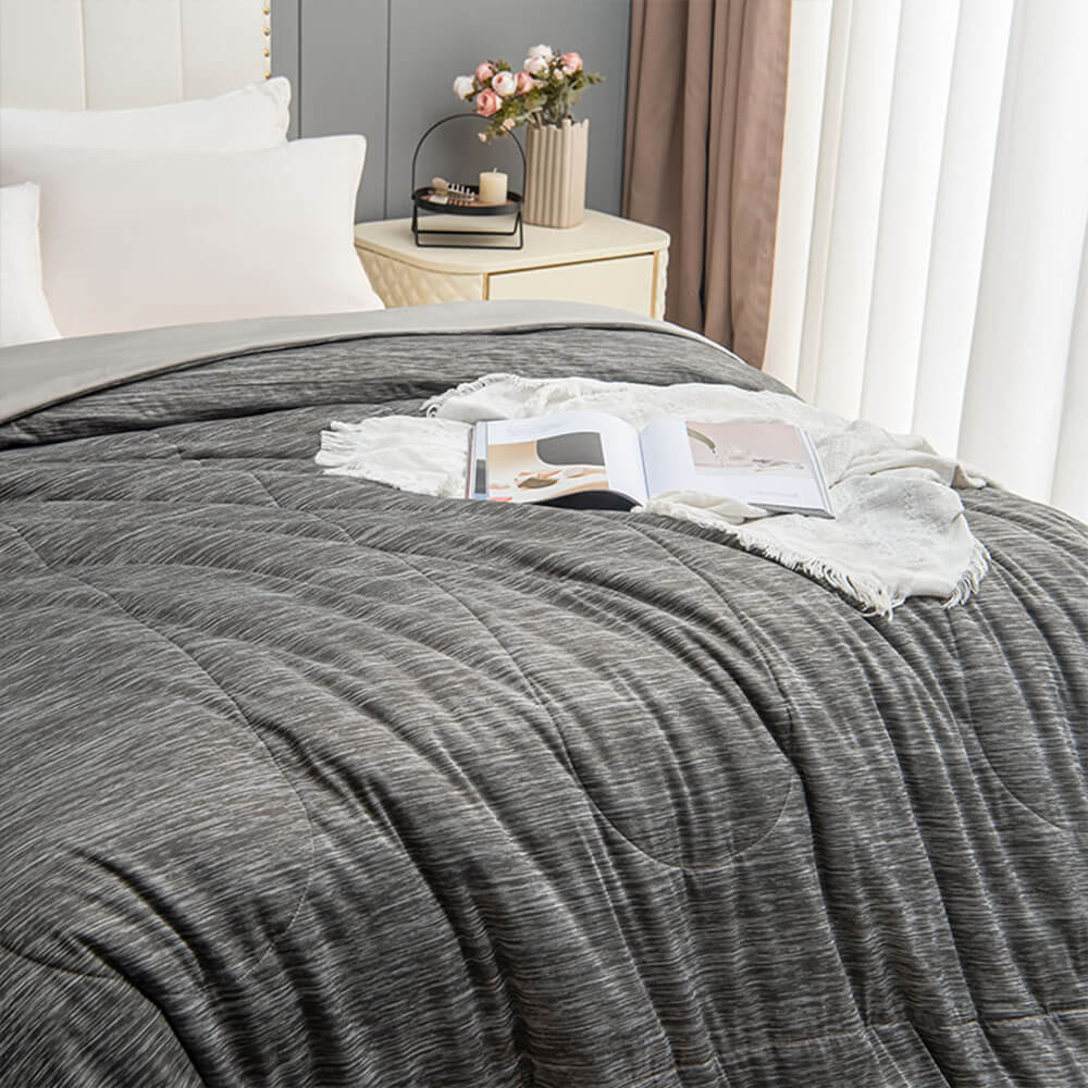 Skin-Friendly Breathable Lightweight Cooling Comforter for Hot Sleepers